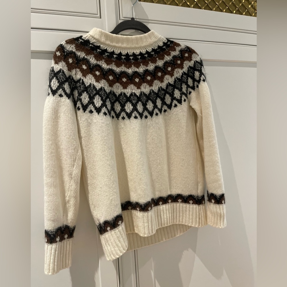 Mossimo Dutti Winter Sweater